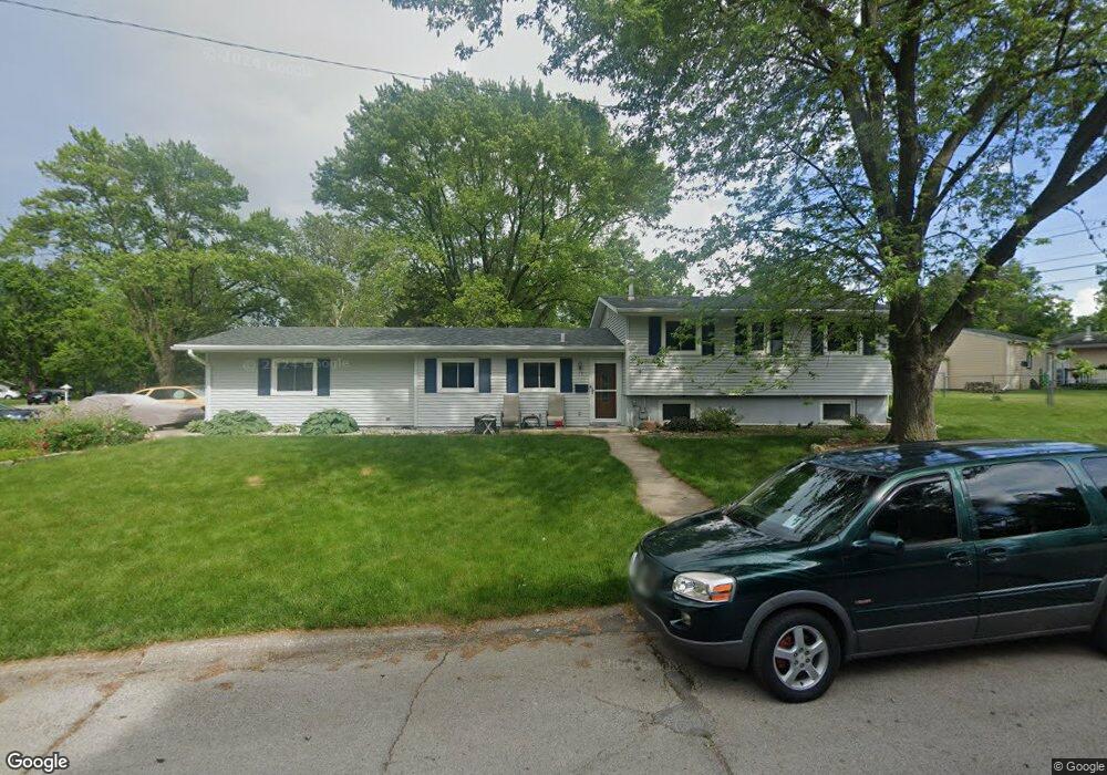 19 Parklane Cir, Bettendorf, IA 52722 - photo 1