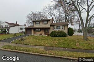 62 Beacon St, Port Reading, NJ 07064