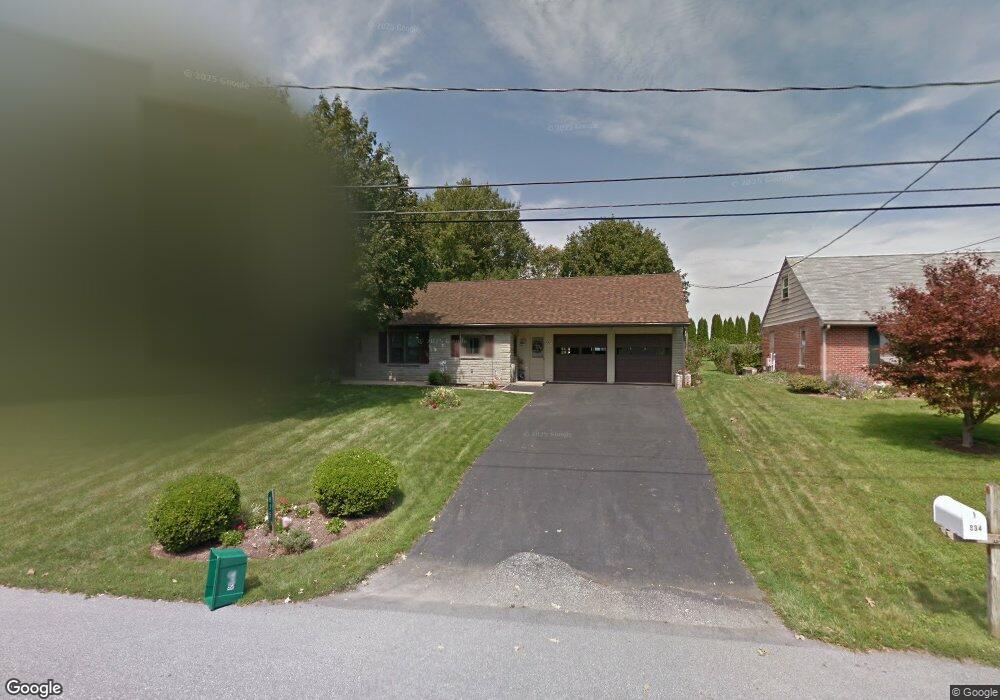 835 Walnut St, New Holland, PA 17557 - photo 1