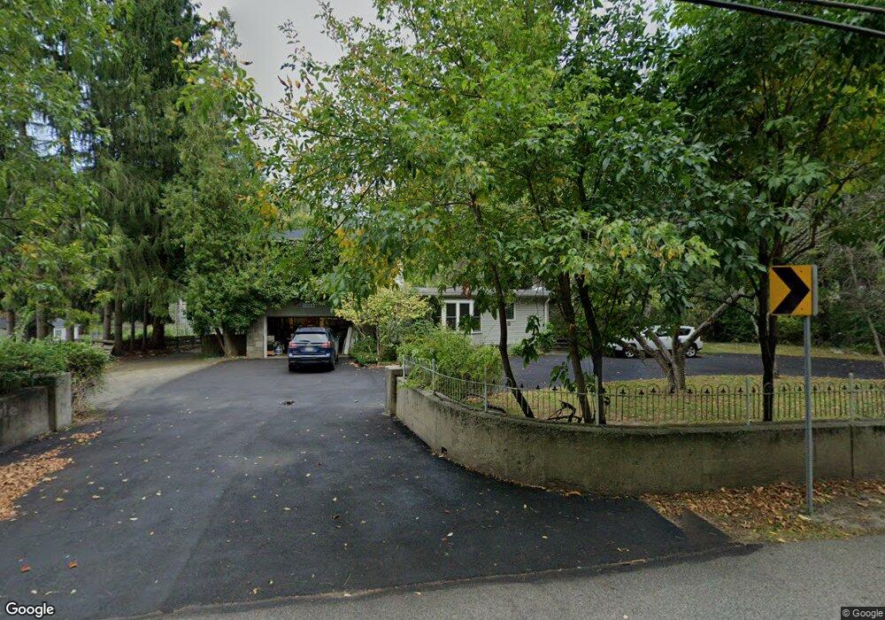 1036 Sproul Rd, Bryn Mawr, PA 19010 - photo 1