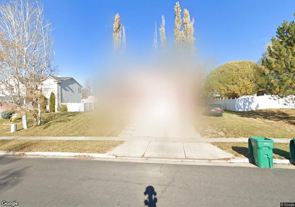 122 W 2450 N, Layton, UT 84041 - photo 1