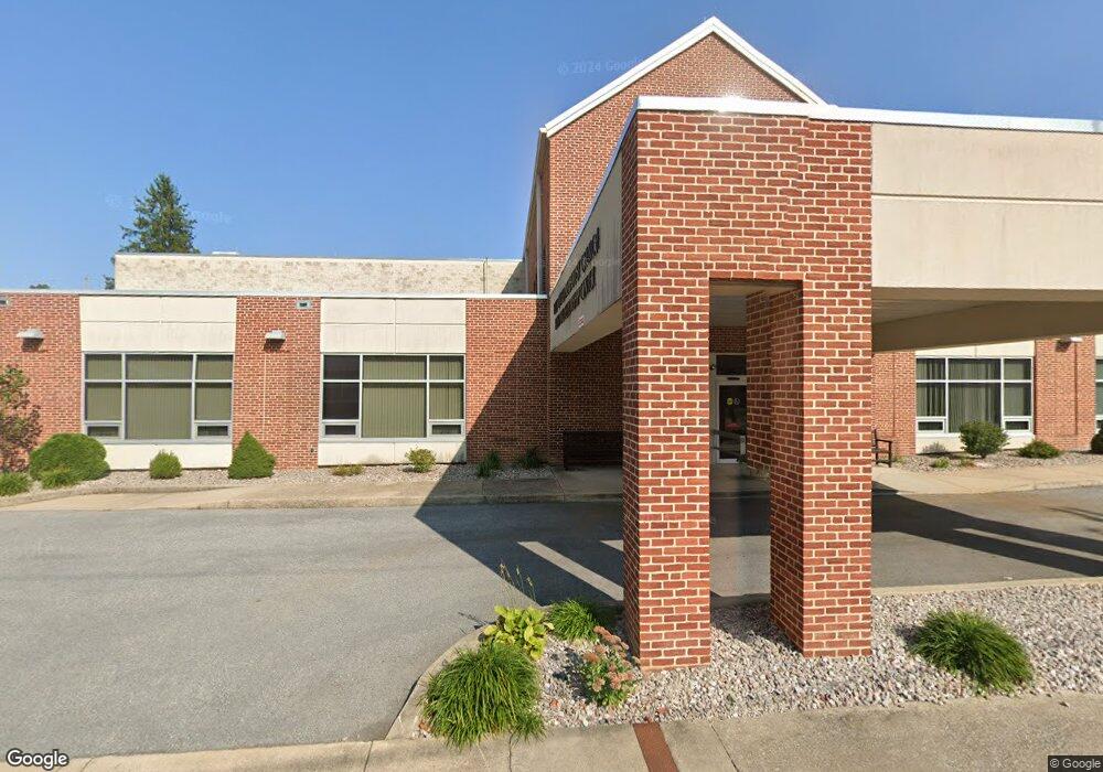 17 N Fayette St, Mercersburg, PA 17236 - photo 1