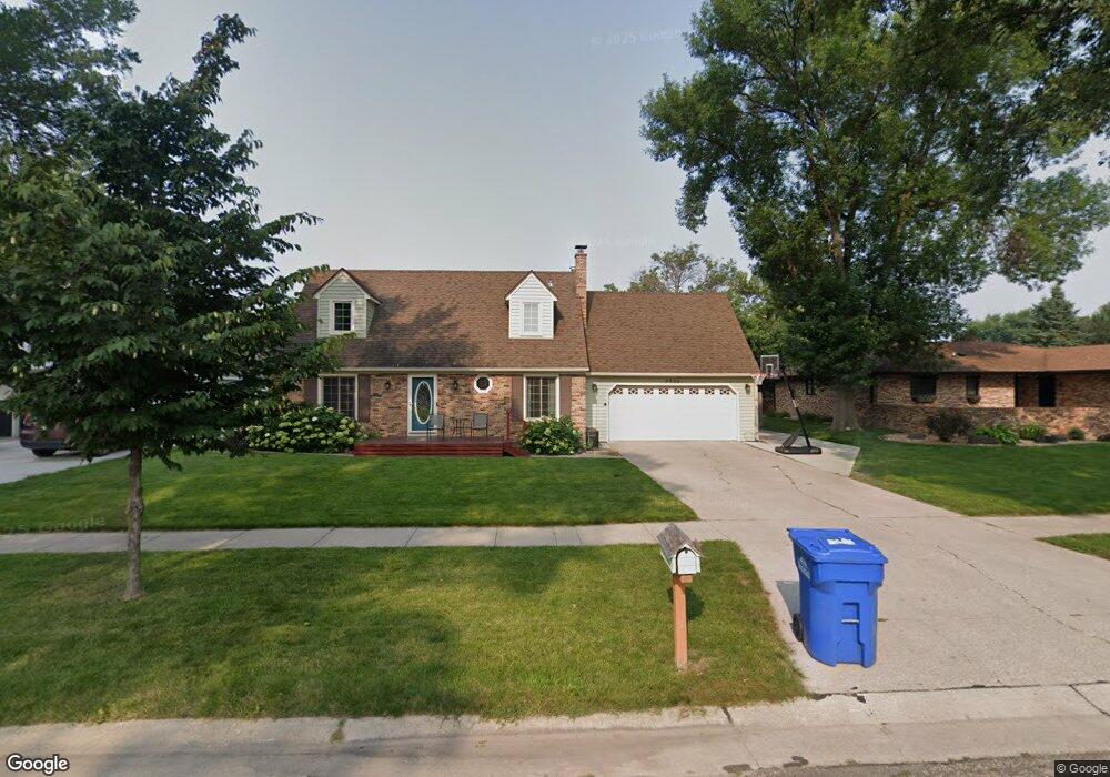 2826 Longfellow Rd N, Fargo, ND 58102 - photo 1