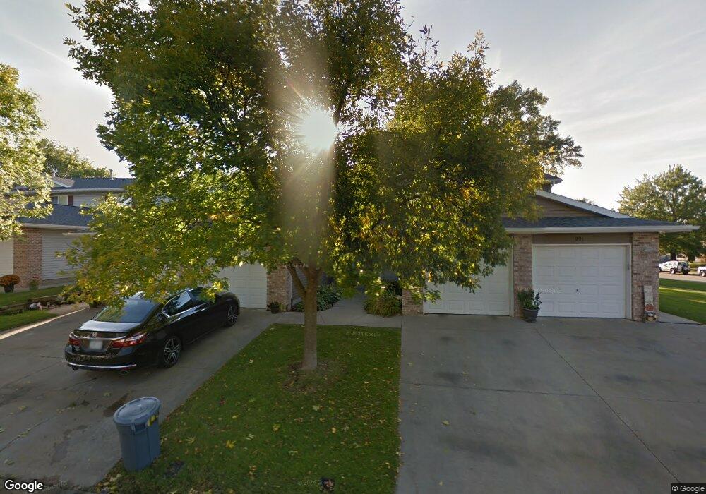 905 Grand Avenue Ct unit 905, Marion, IA 52302 - photo 1