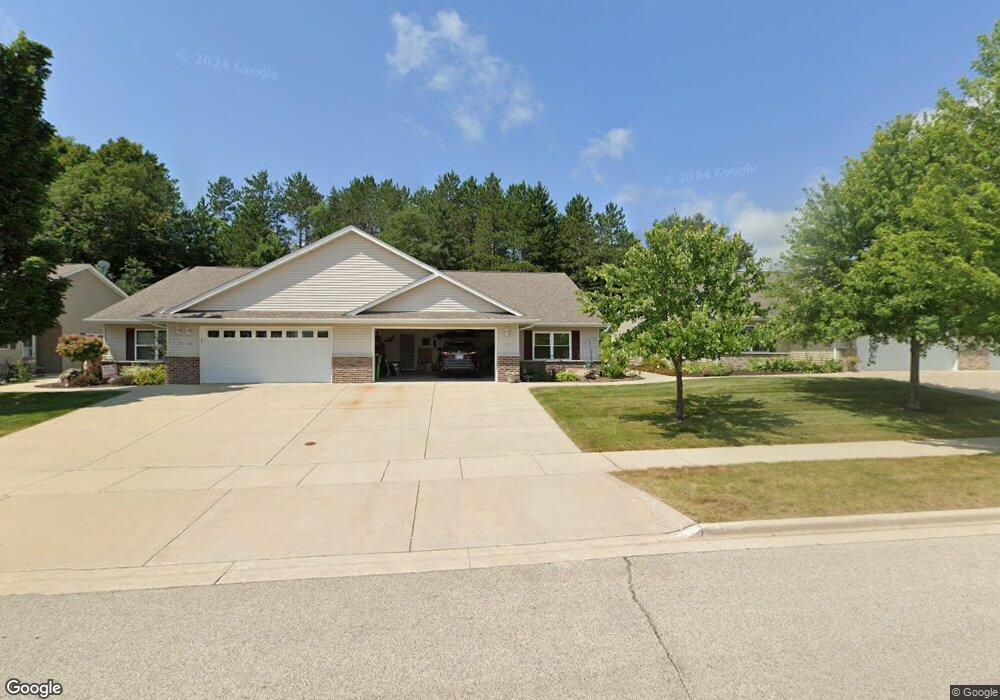 715 Prospect Dr, Kewaskum, WI 53040 - photo 1