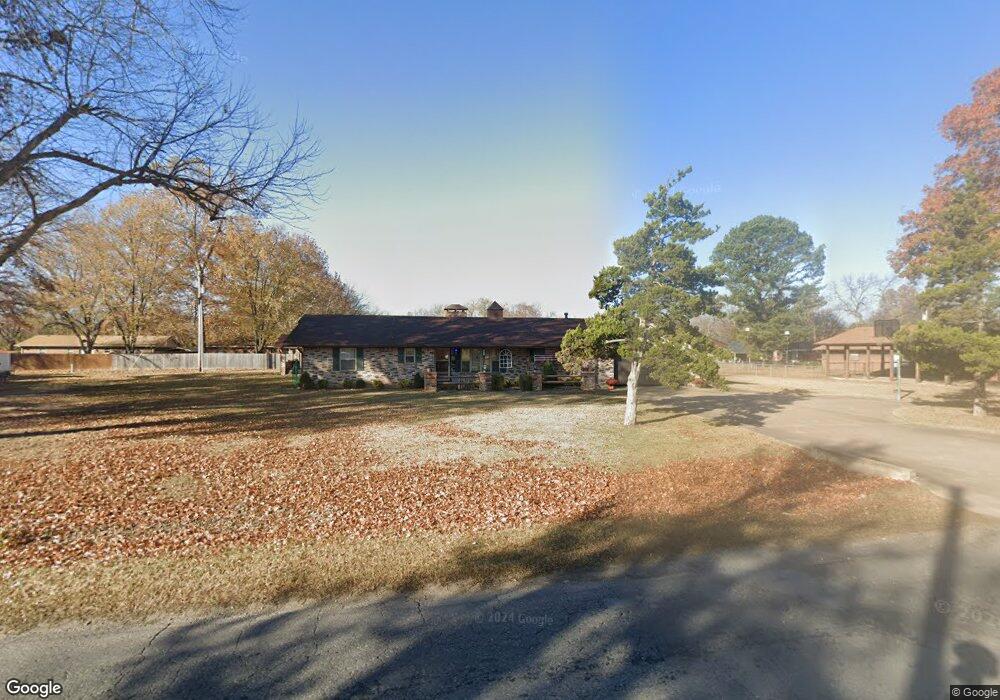 609 Lake Rd, Henryetta, OK 74437 - photo 1