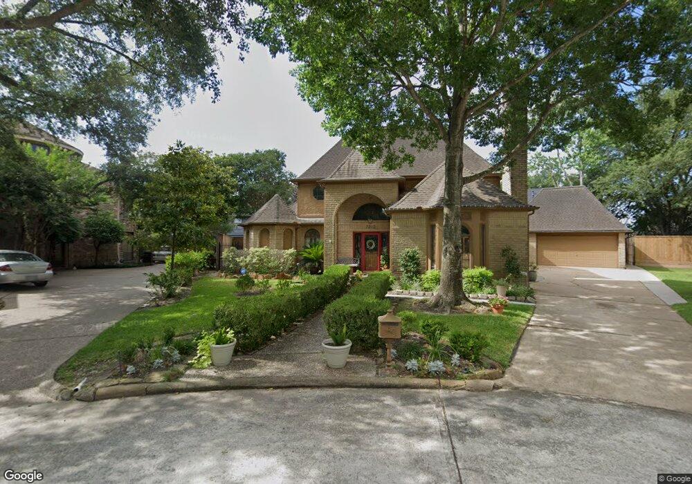 7202 Holder Forest Cir, Houston, TX 77088 - photo 1