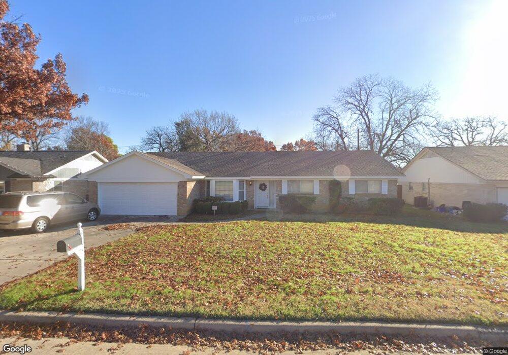 2112 Stonegate Dr N, Bedford, TX 76021 - photo 1