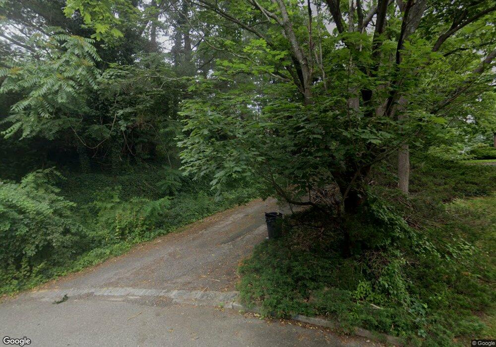 7 W Gate Rd, Port Washington, NY 11050 - photo 1