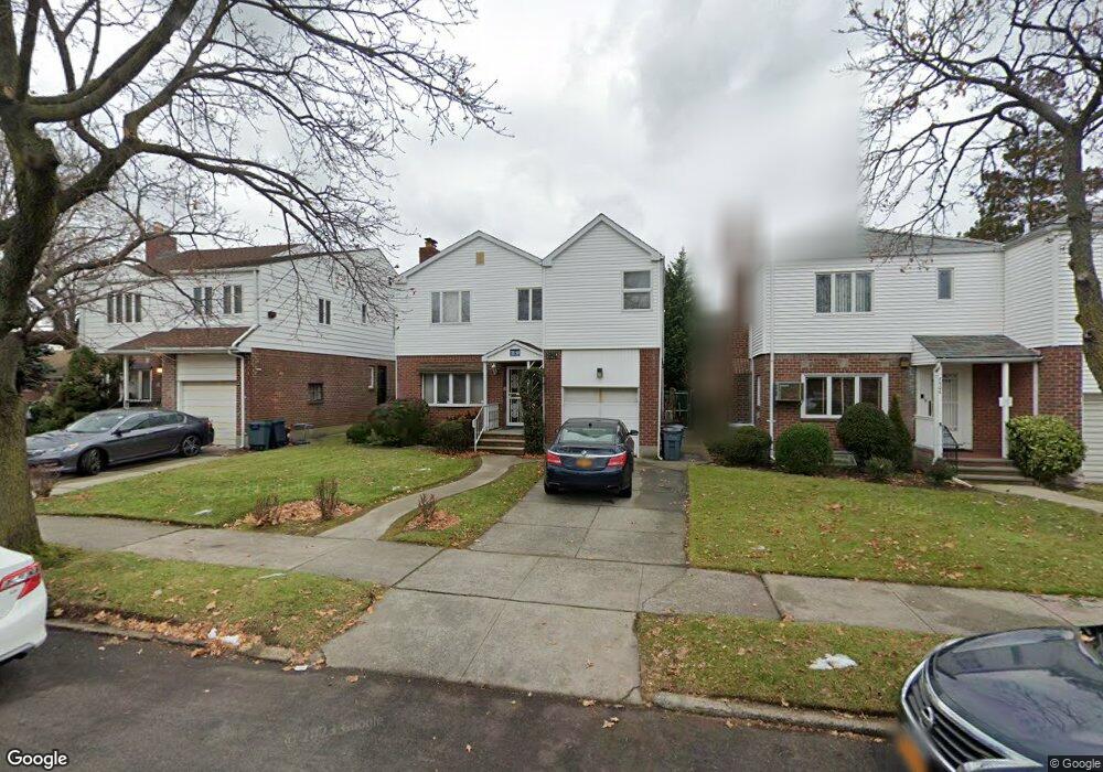 7610 137th St, Flushing, NY 11367 - photo 1