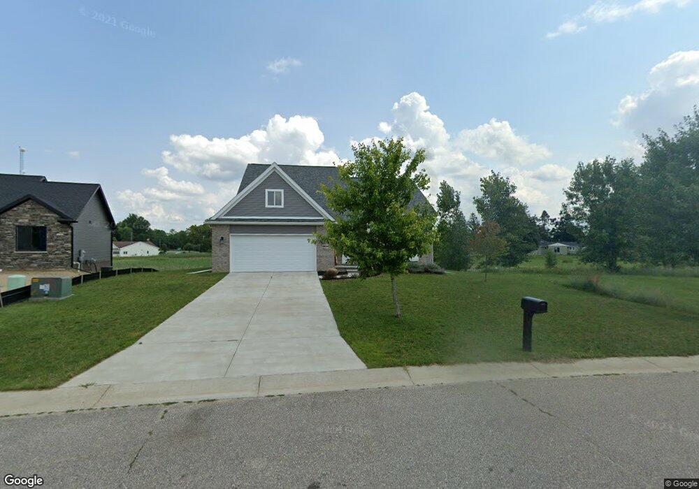 9434 Hickory Hollow Ct, Davison, MI 48423 - photo 1