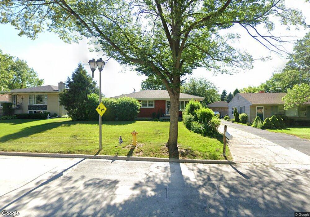 662 N Van Auken St, Elmhurst, IL 60126 - photo 1