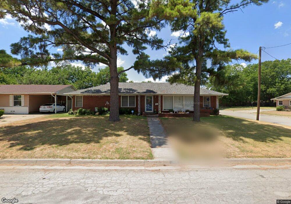 1115 Belmont St, Gainesville, TX 76240 - photo 1