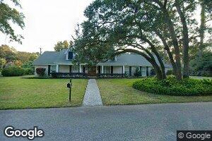 5 Marsh Dr, Savannah, GA 31410