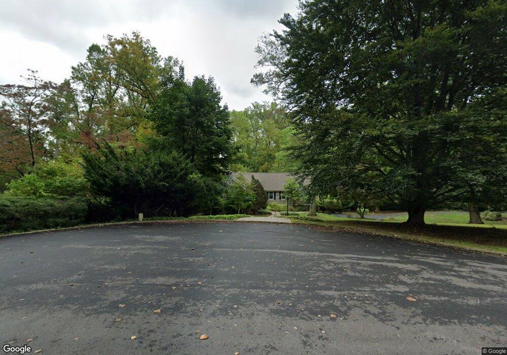 881 Saratoga Rd, Berwyn, PA 19312 - photo 1