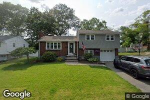 125 Pacella Dr, Dedham, MA 02026