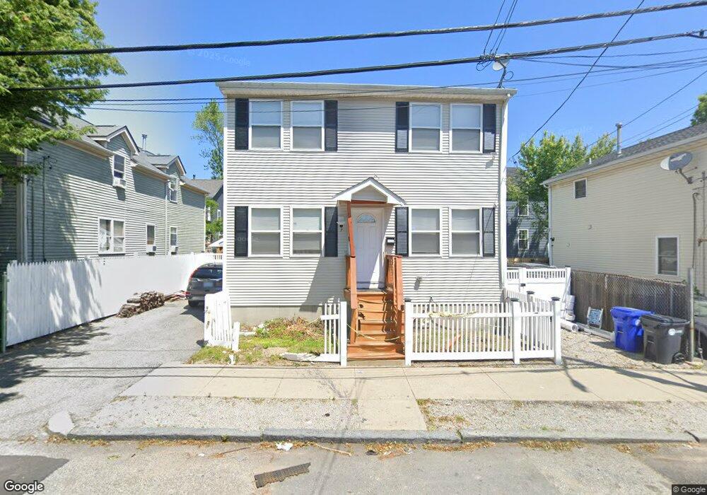 7 Pennsylyania Ave, Providence, RI 02907 - photo 1