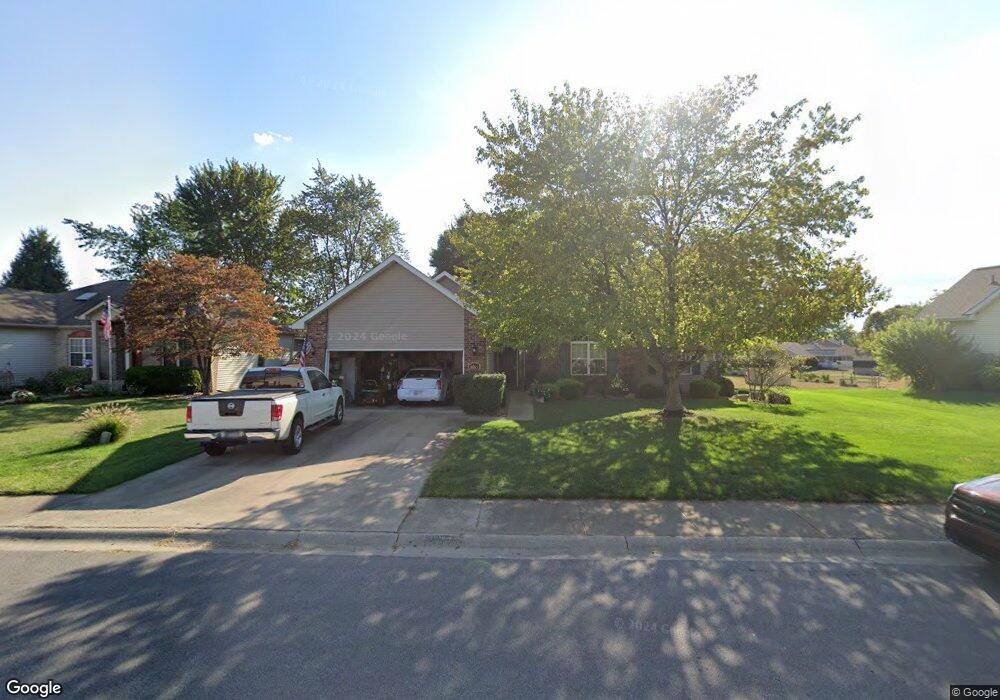 6064 E Meadow Ridge Rd, Columbus, IN 47203 - photo 1