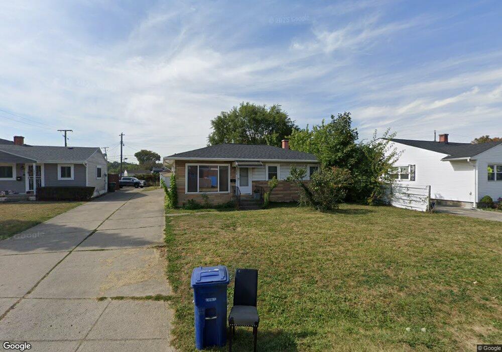 2453 Eakin Rd, Columbus, OH 43204 - photo 1