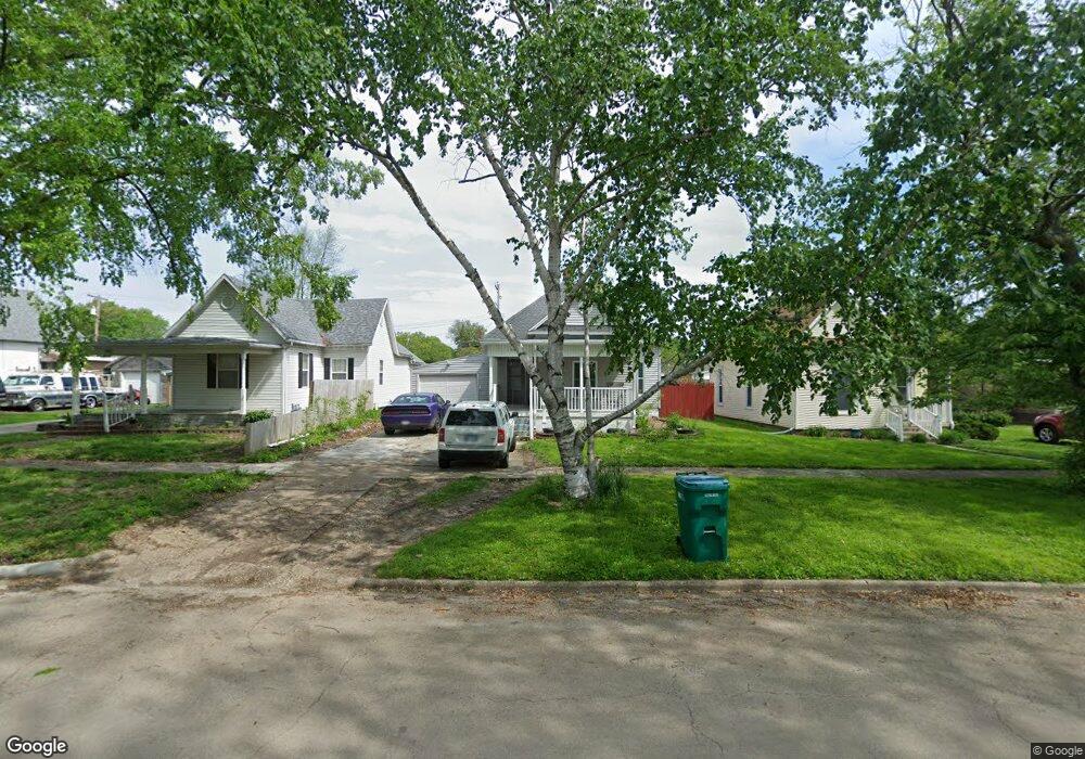 1812 Piatt Ave, Mattoon, IL 61938 - photo 1