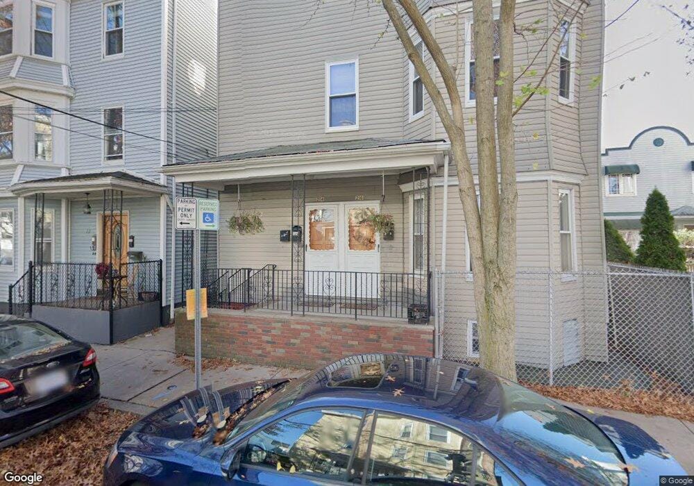 24 Bristol St unit 2, Cambridge, MA 02141 - photo 1