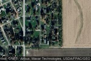 413 S East St, Stronghurst, IL 61480