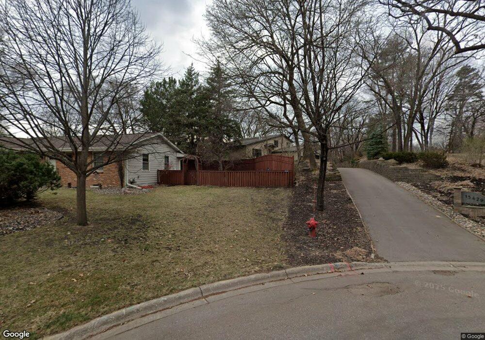15429 Skyview Cir W, Minnetonka, MN 55345 - photo 1