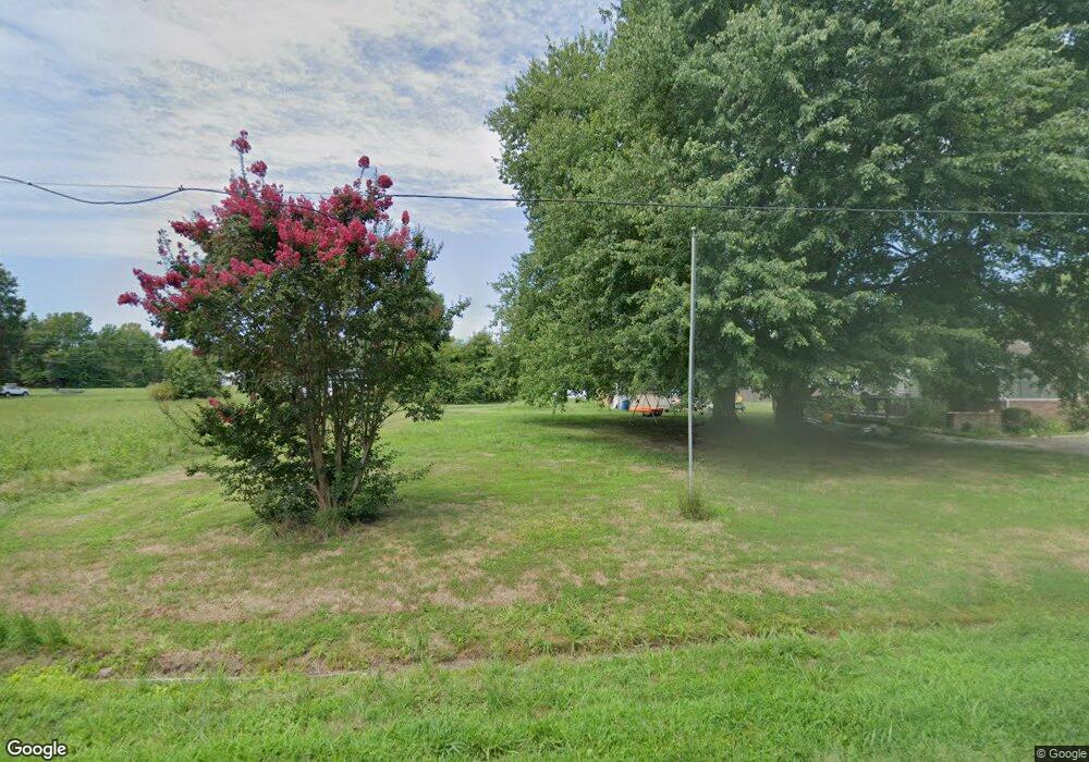 71 Brooks Dr, Colonial Beach, VA 22443 - photo 1