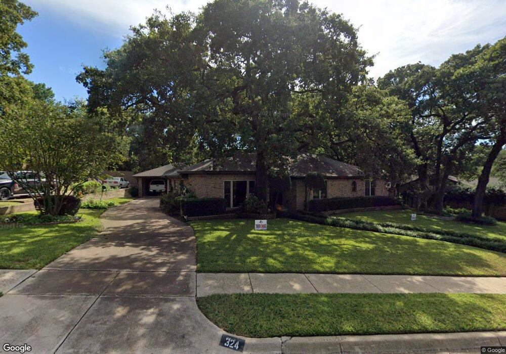 324 Eagle Dr, Bedford, TX 76021 - photo 1