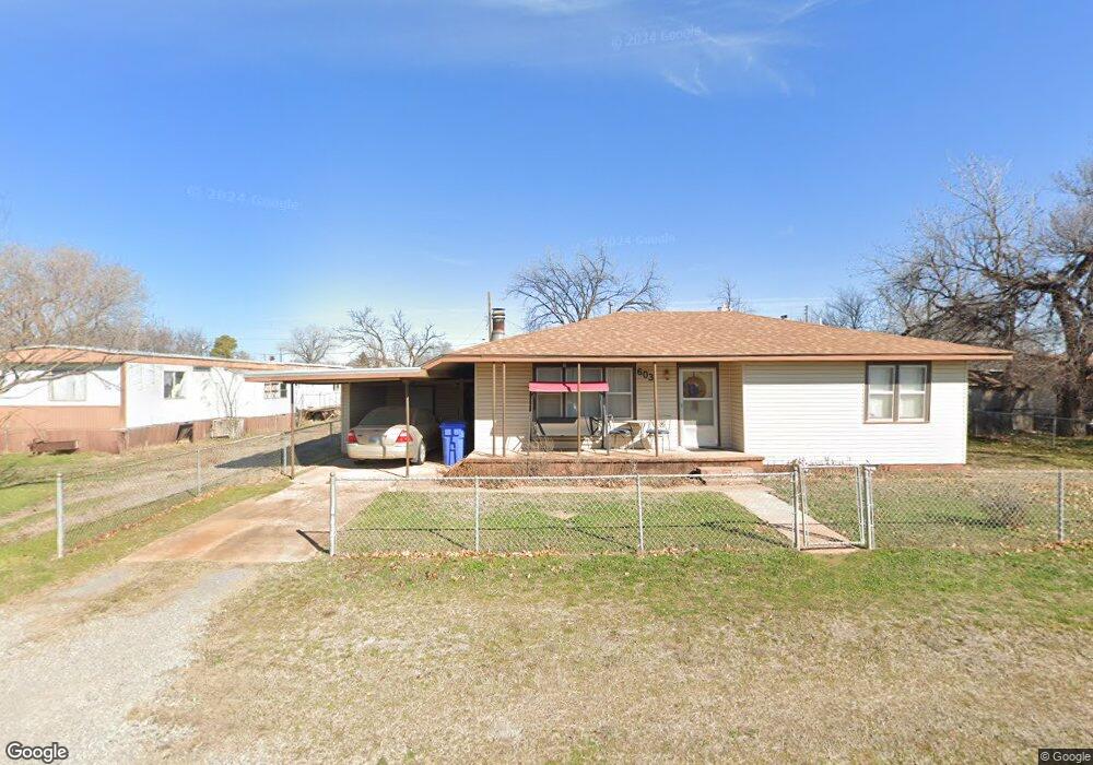603 NW Pine Ave, Cache, OK 73527 - photo 1