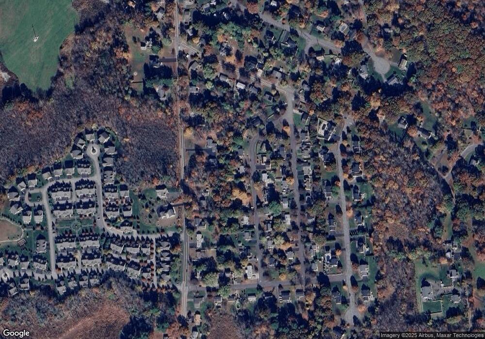 10 Hemlock Dr, Medway, MA 02053 - photo 1