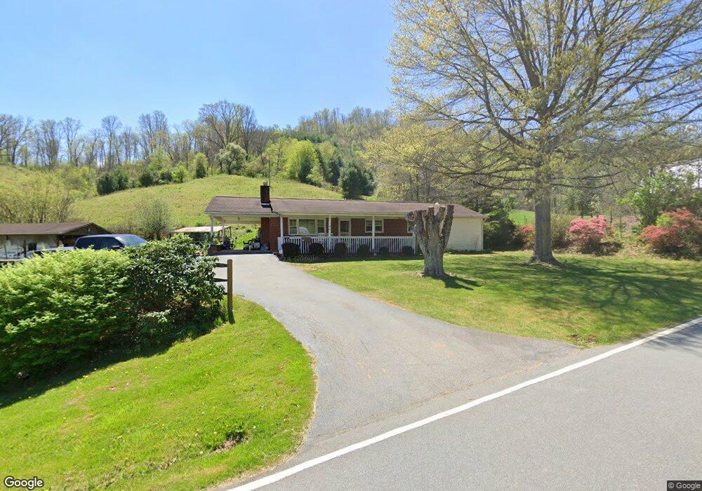 1566 Hardscrabble Rd, Burnsville, NC 28714 - photo 1