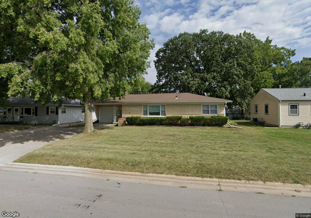 739 Stephan Ave, Waterloo, IA 50701 - photo 1