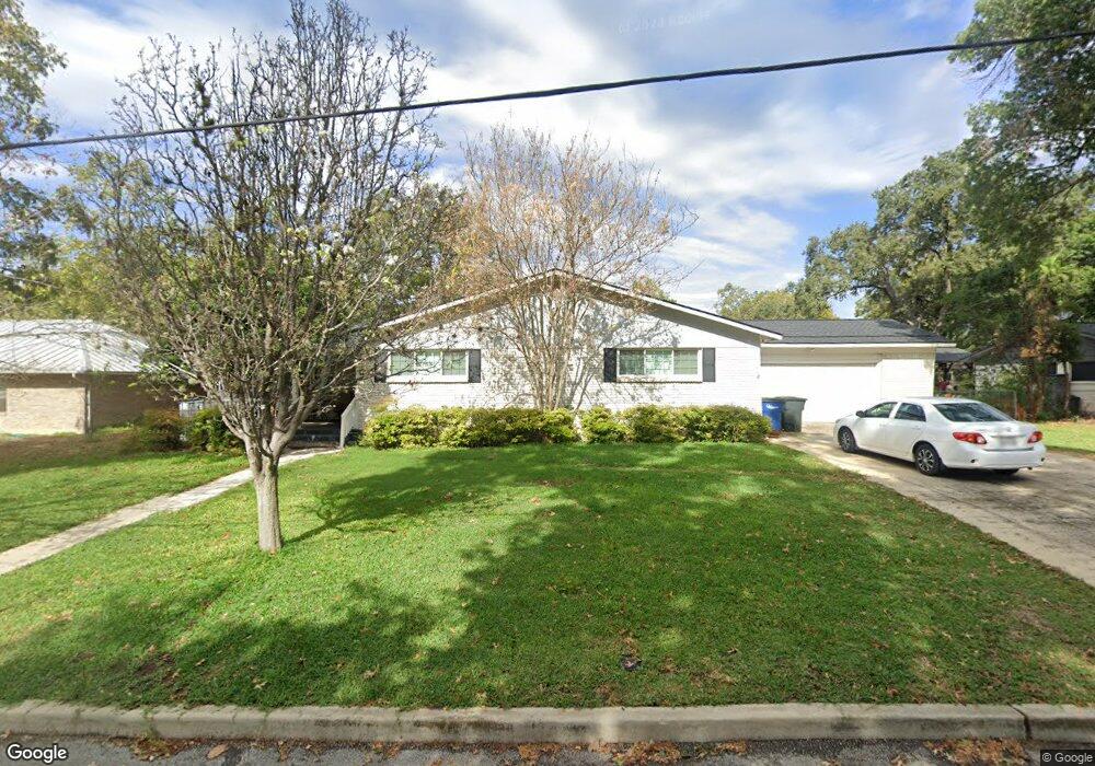 1159 Hillcrest Dr, New Braunfels, TX 78130 - photo 1