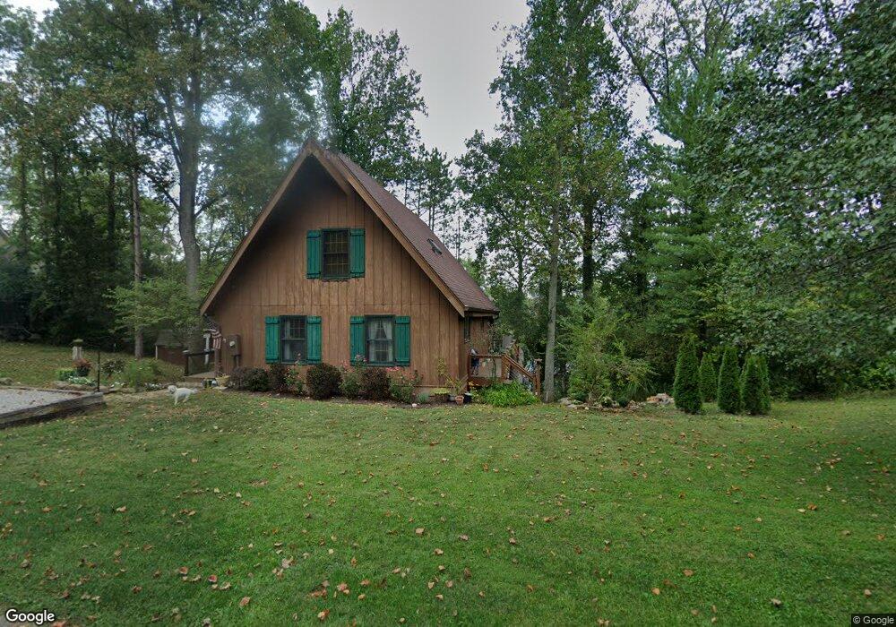 9302 W Evergreen Dr, Columbus, IN 47201 - photo 1