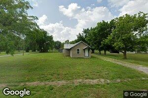 906 Mulberry St, Chetopa, KS 67336