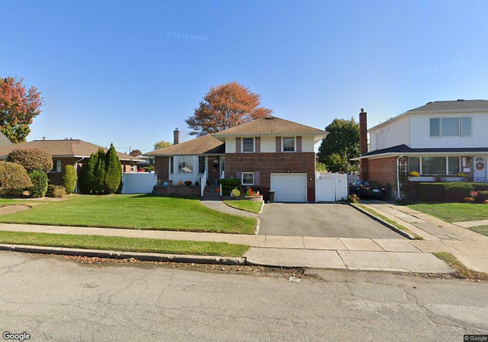 3935 Berger Ave, Bethpage, NY 11714 - photo 1