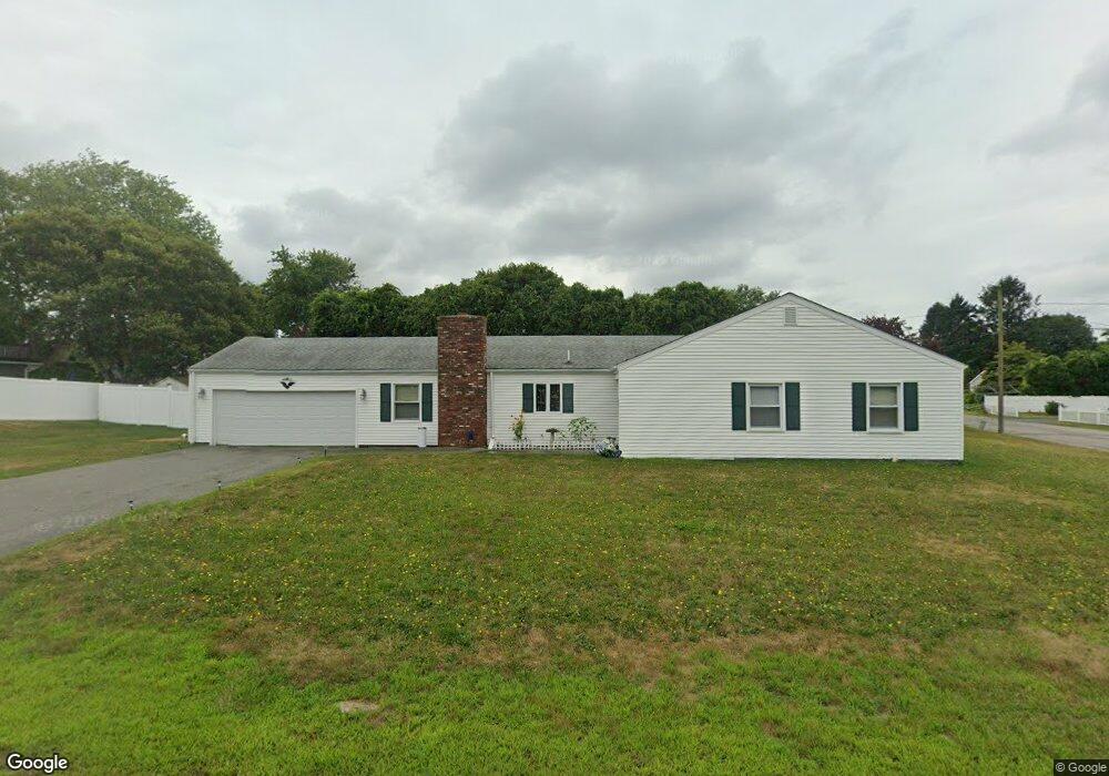 392 Gulf Rd W, South Dartmouth, MA 02748 - photo 1