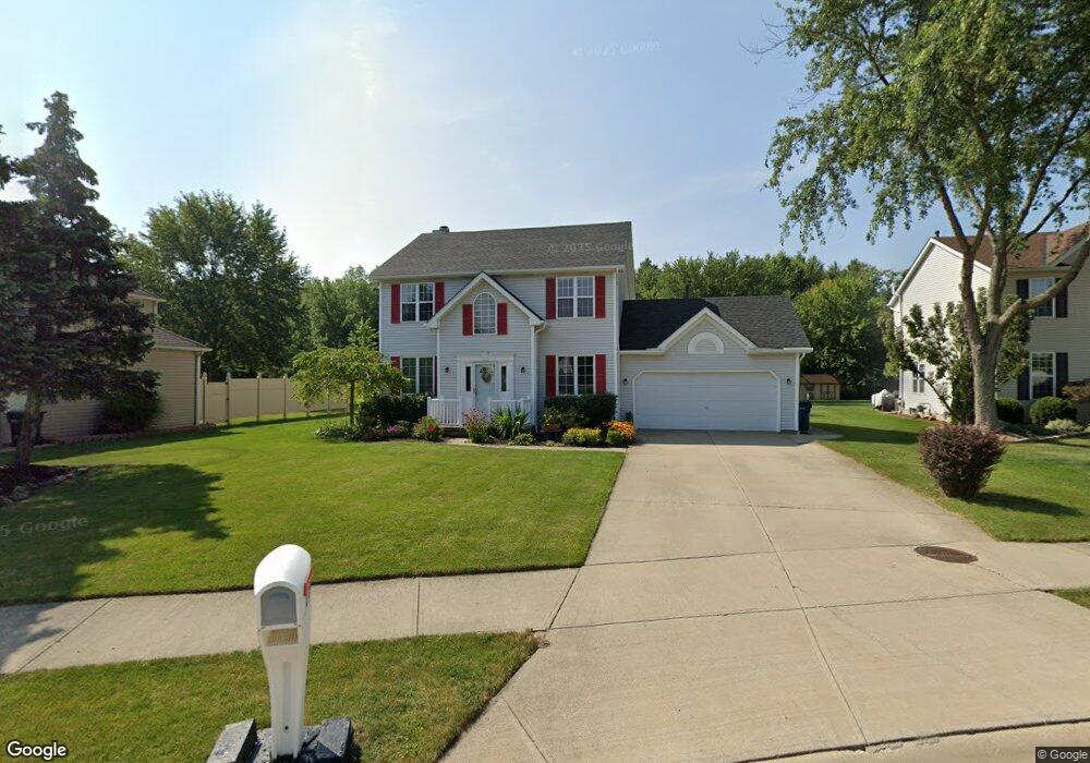 27061 Glenside Ln, Olmsted Falls, OH 44138 - photo 1