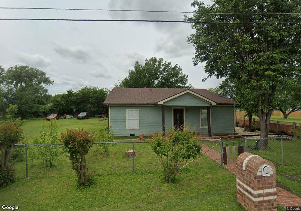 1925 N Wilhite St, Cleburne, TX 76031 - photo 1