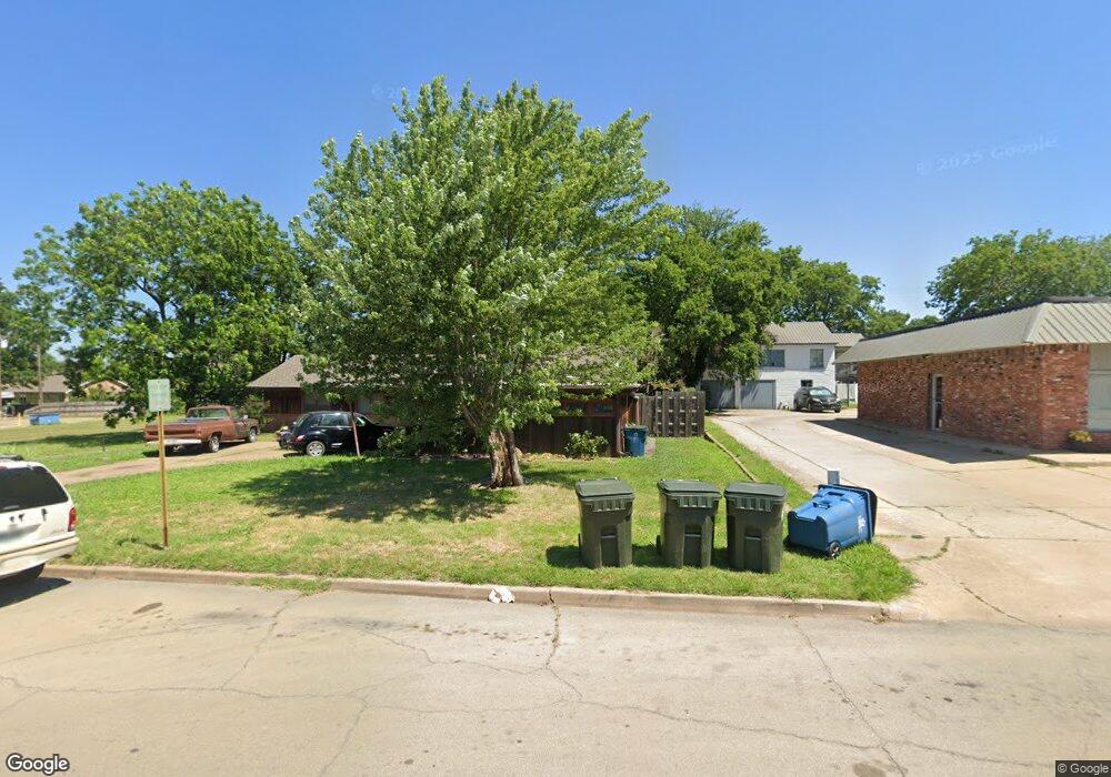 1018 E Cherry St, Cushing, OK 74023 - photo 1