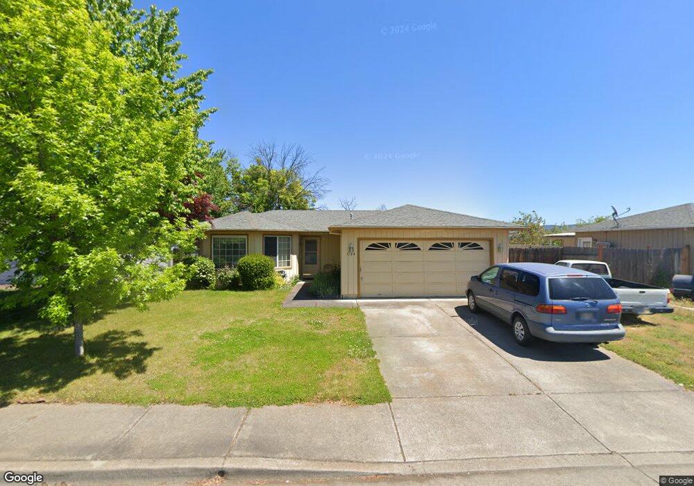 1184 Glengrove Ave, Central Point, OR 97502 - photo 1