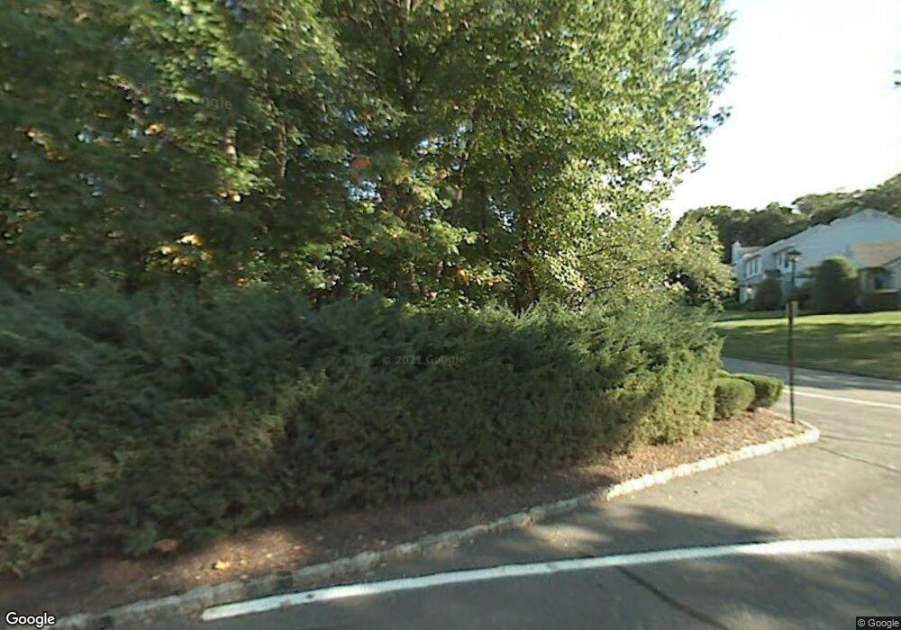 501 Maplecrest Rd, Edison, NJ 08820 - photo 1