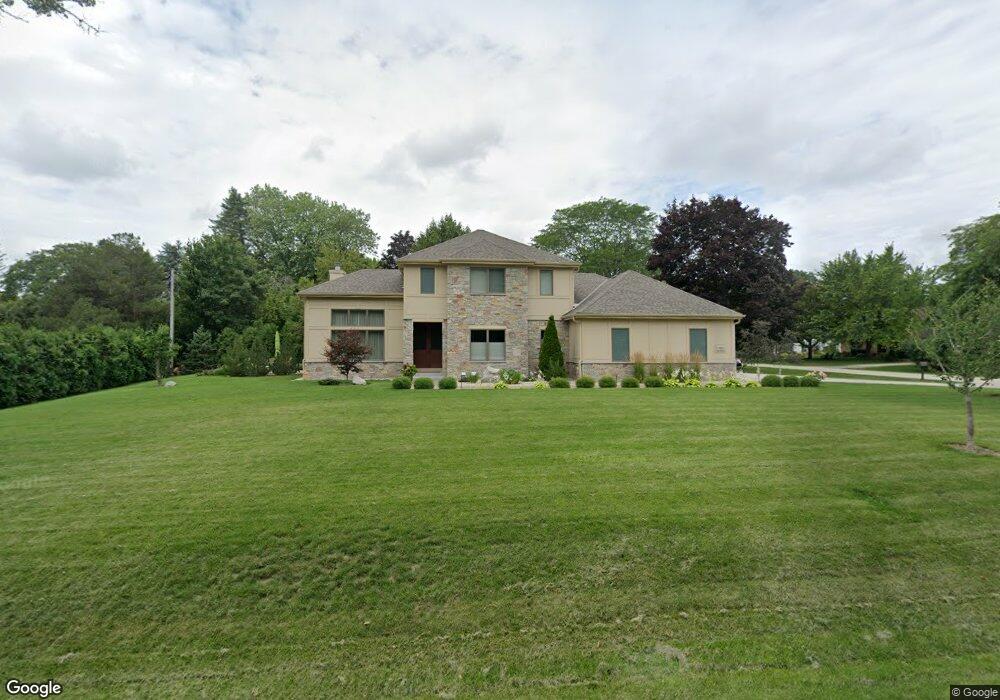 1635 Notre Dame Blvd, Elm Grove, WI 53122 - photo 1