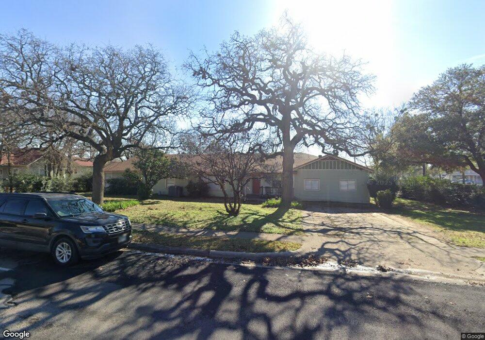 2217 W Oak St unit A, Denton, TX 76201 - photo 1