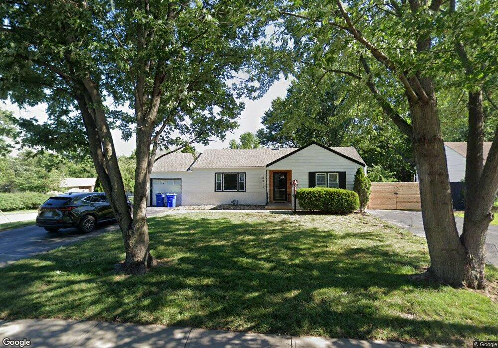 10215 W 56th St, Shawnee, KS 66203 - photo 1