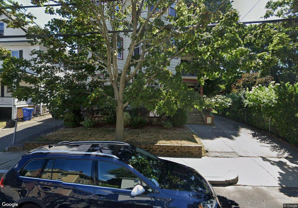 265 Robbins St unit 2, Waltham, MA 02453 - photo 1