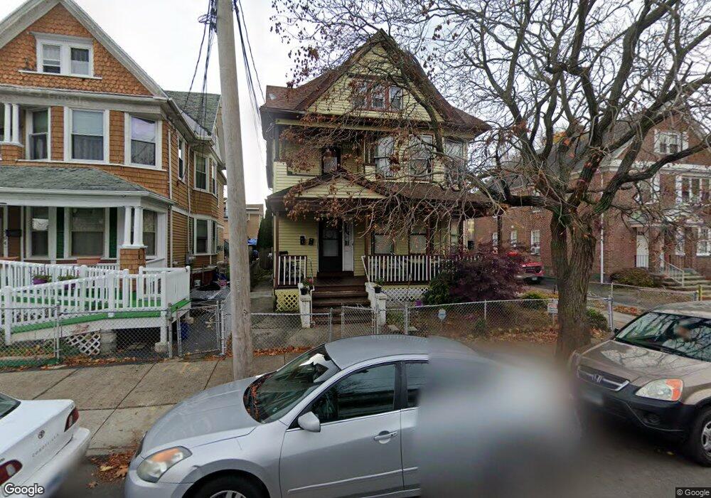 696 Kossuth St unit 3, Bridgeport, CT 06608 - photo 1