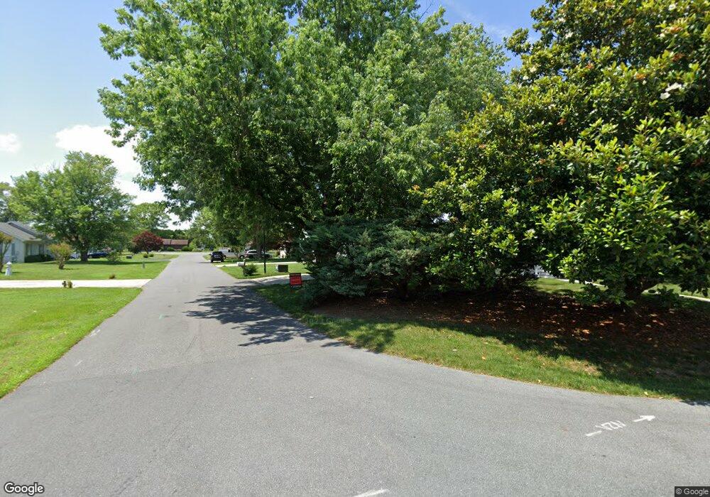 704 Hickman Dr, Ocean View, DE 19970 - photo 1