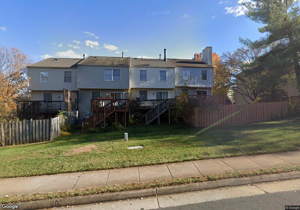 21911 Myrtlewood Square, Sterling, VA 20164 - photo 1